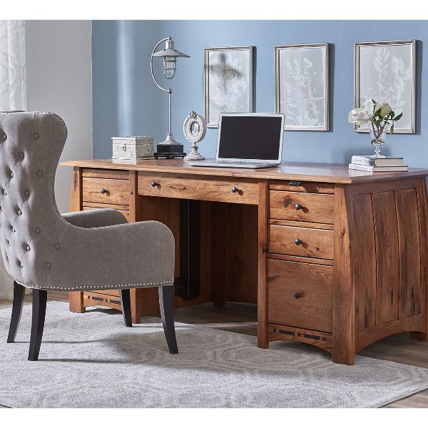 wooden desk 