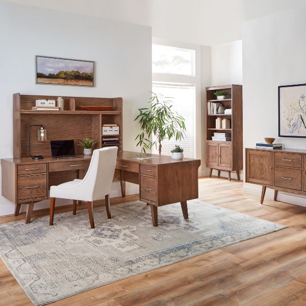 wooden desk 