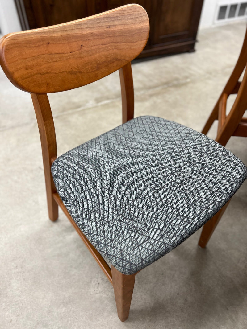Wilton Dining Set